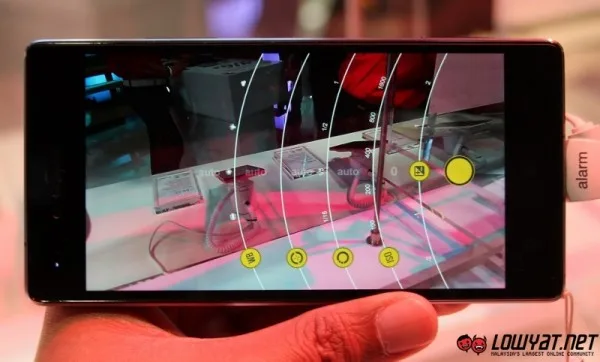 Lenovo Vibe Shot MWC 2015 15