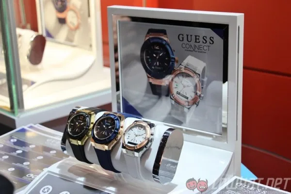 guess-connect-martian-1