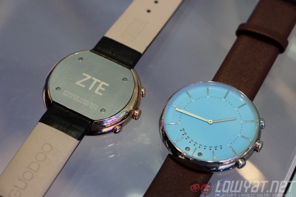 zte-venus-business-intelligence-watch-2