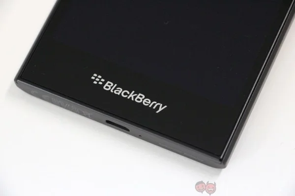 BlackBerry Leap ReviewIMG_9790-0131