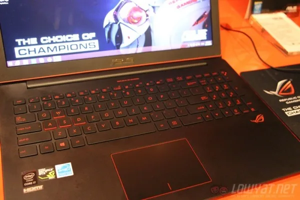 asus-rog-g501-hands-on-2