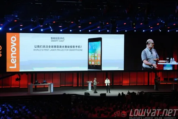 lenovo-magic-cast-concept-projector-smartphone-4