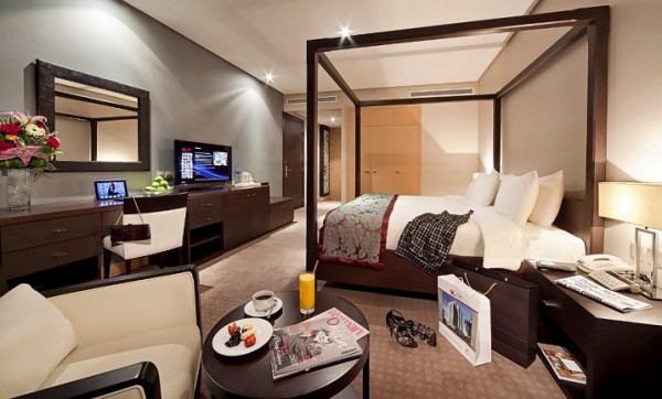 luxury-hotel-room