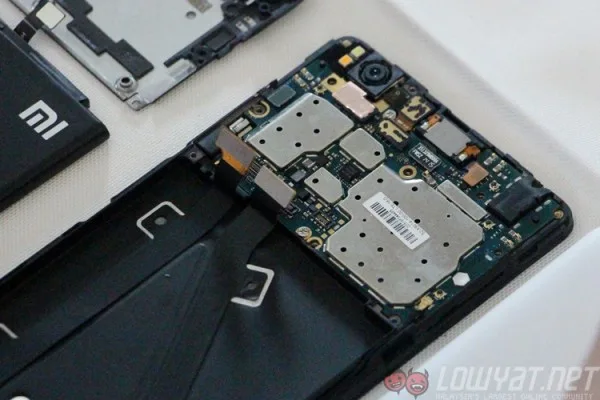 xiaomi-mi-4i-teardown-13
