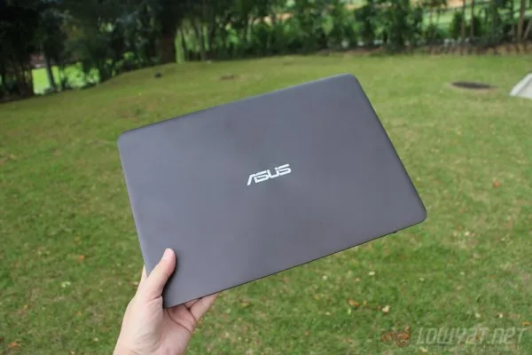 zenbook-ux305-review-3