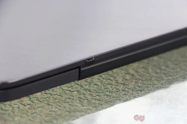 zenbook-ux305-review-8