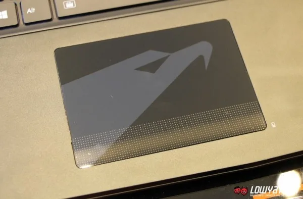 AORUS X5 Hands On 09