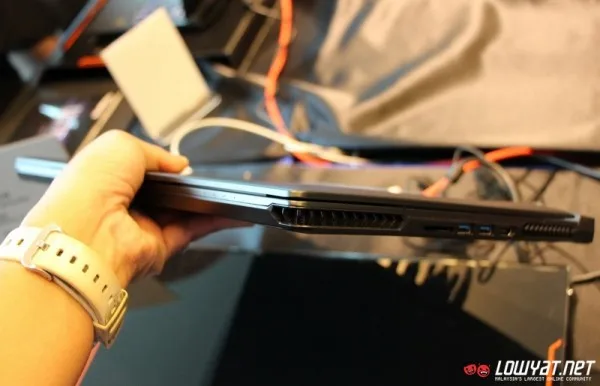 AORUS X5 Hands On 14