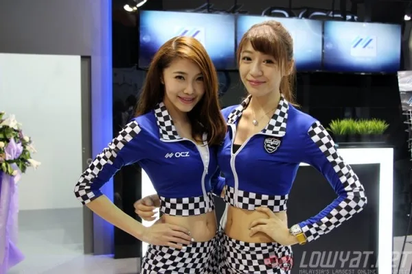 computex-2015-booth-babes-13