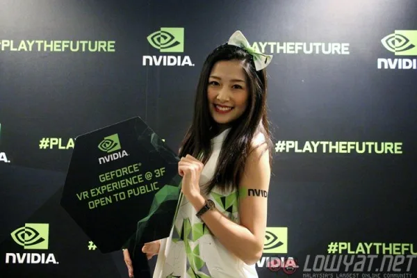 computex-2015-booth-babes-17