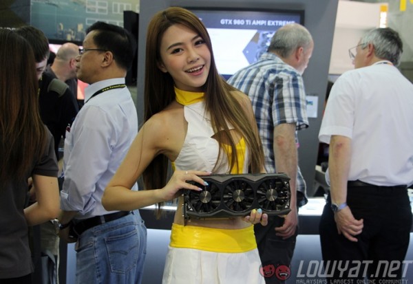 computex-2015-booth-babes-27