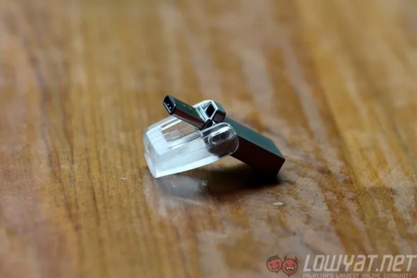 kingston-computex-2015-datatraveler-microduo-usb-type-c-2