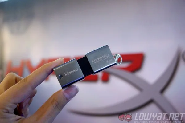 kingston-computex-2015-hyperx-predator-1tb-usb-3-flash-drive-thumbdrive-1