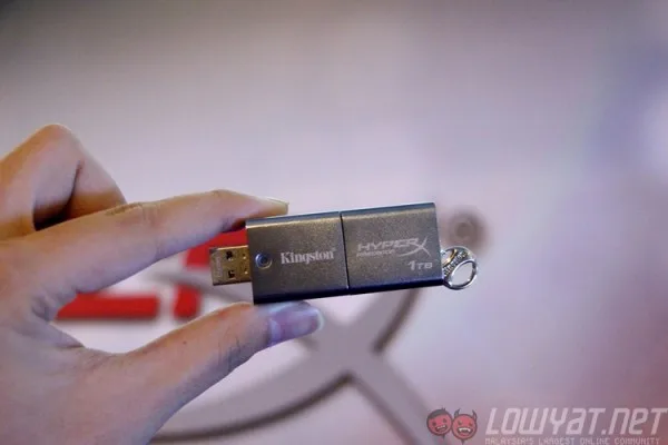 kingston-computex-2015-hyperx-predator-1tb-usb-3-flash-drive-thumbdrive-2