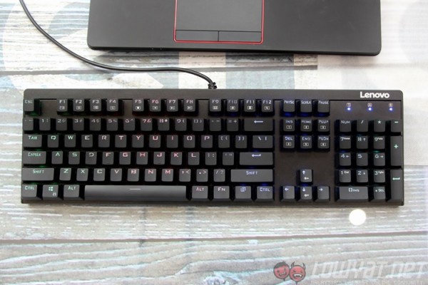 lenovo-rescuer-gaming-laptop-mechanical-keyboard-steelseries-mouse-11