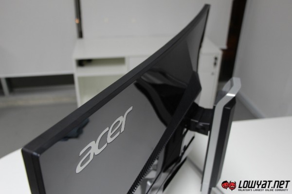 Acer XR341CK UltraWide QHD Curved Monitor Hands On 27