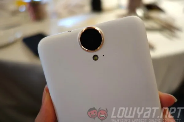 HTC One E9 Plus Rear Camera
