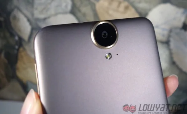 HTC One E9 Plus Rear Camera