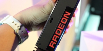 PowerColor Radeon R9 Fury X Eyes On 06