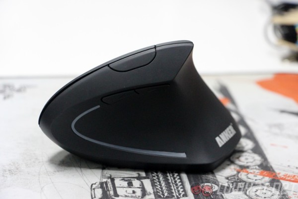 anker-wireless-vertical-ergonomic-mouse-4