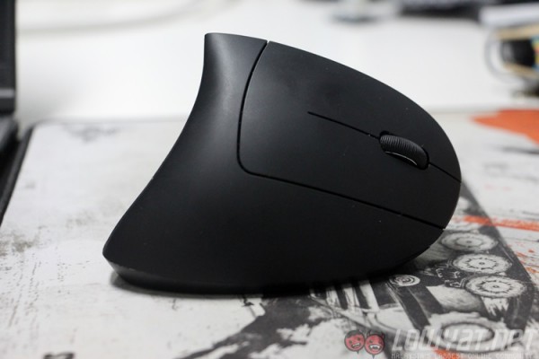anker-wireless-vertical-ergonomic-mouse-6