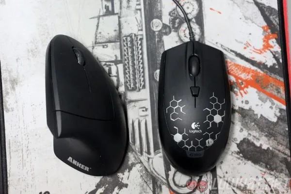 anker-wireless-vertical-ergonomic-mouse-9