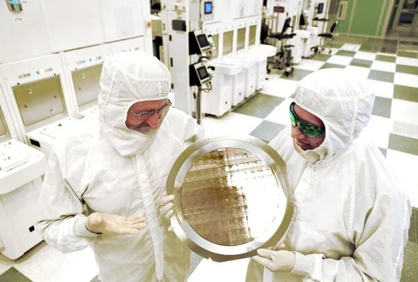ibm-7nm-chip-3