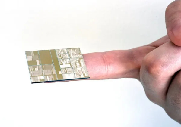 ibm-7nm-chip