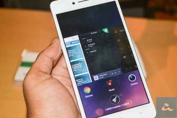 OPPO R7 Lite by Amanz