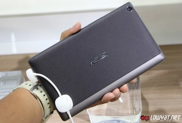 ASUS ZenPad 7.0 Hands On 08