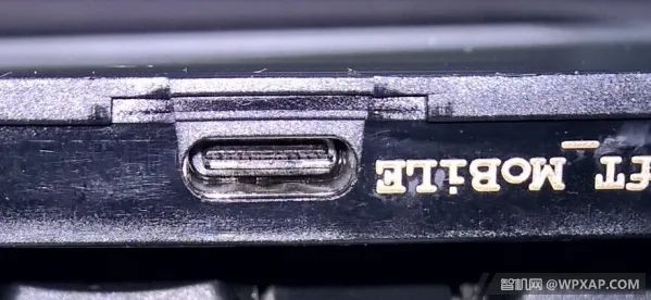 Lumia 950 leak USB Type C