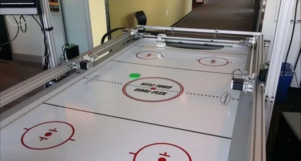 Windows 10 IoT Core Air Hockey