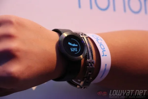 honor-zero-hands-on-3