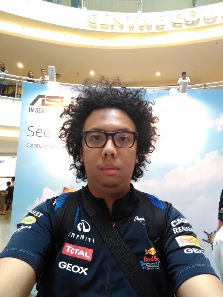 ASUS ZenFone Selfie Front Camera - Sample 1