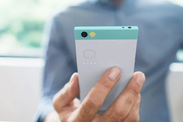 Nextbit Robin Back