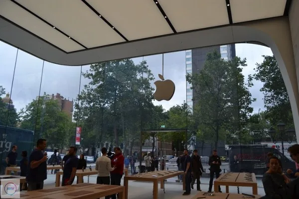 apple-store-brussels-1