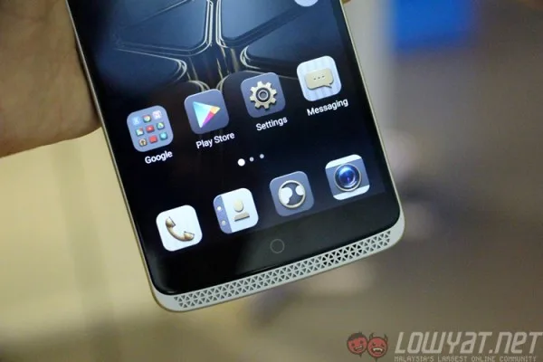 zte-axon-elite-malaysia-4