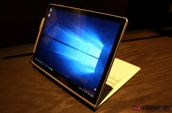 Microsoft Surface Book Hands On 20