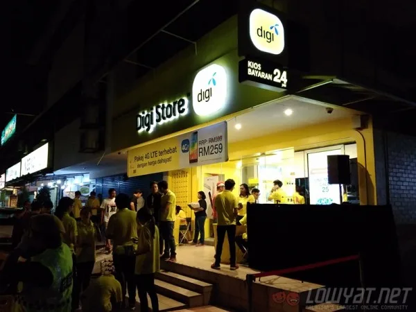 iphone-digi-launch-2015-1