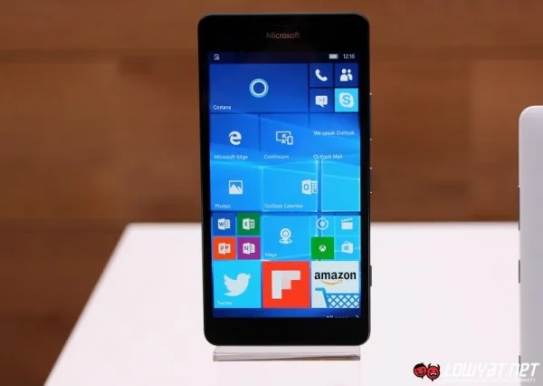 Microsoft Lumia 950 Eyes On 04