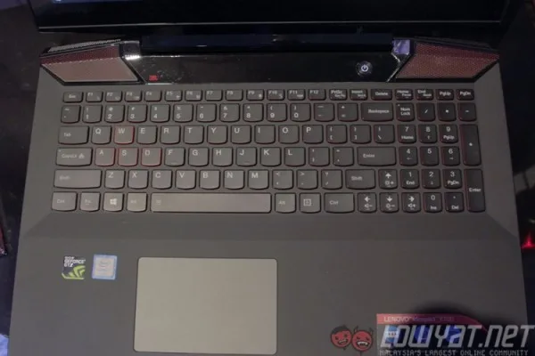 lenovo-ideapad-y700-3