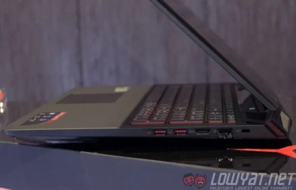lenovo-ideapad-y700-6