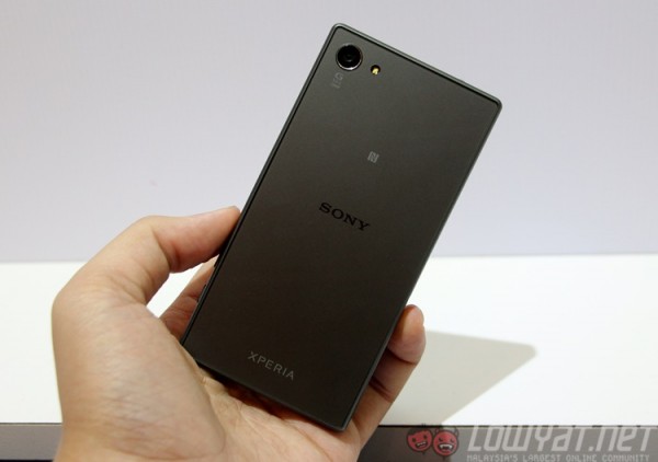 sony-xperia-z5-compact-1