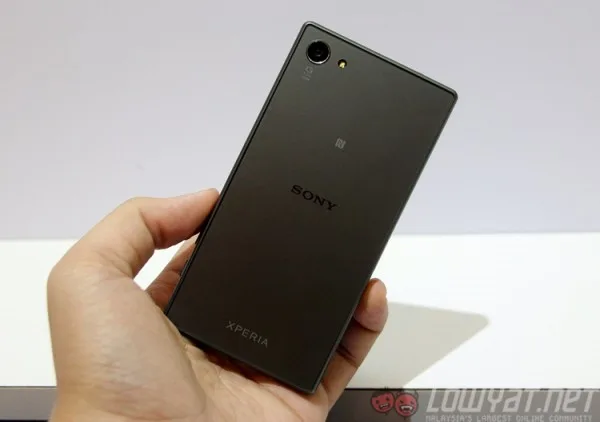 sony-xperia-z5-compact-1