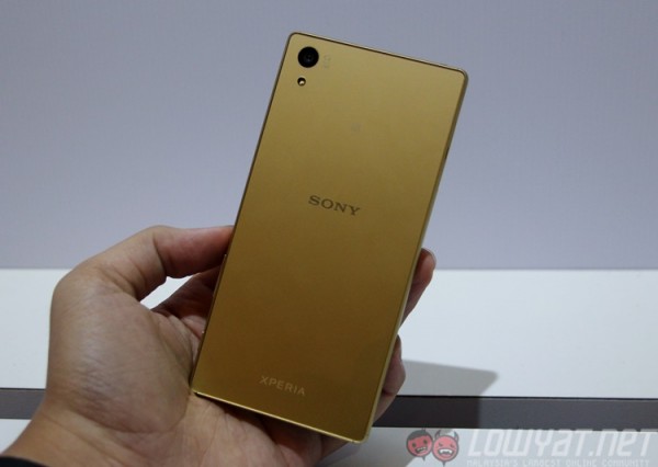 sony-xperia-z5-dual-3