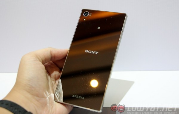 sony-xperia-z5-premium-dual-1