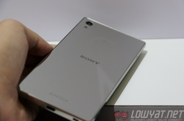 sony-xperia-z5-premium-dual-4