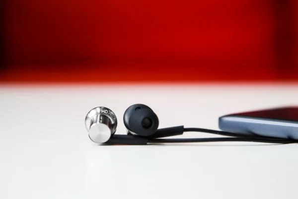 xiaomi-hybrid-earphones3