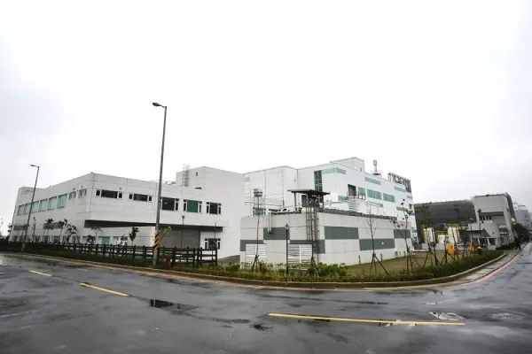 Bloomberg Secret Apple Lab