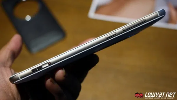 ASUS ZenFone Zoom Hands-On 12